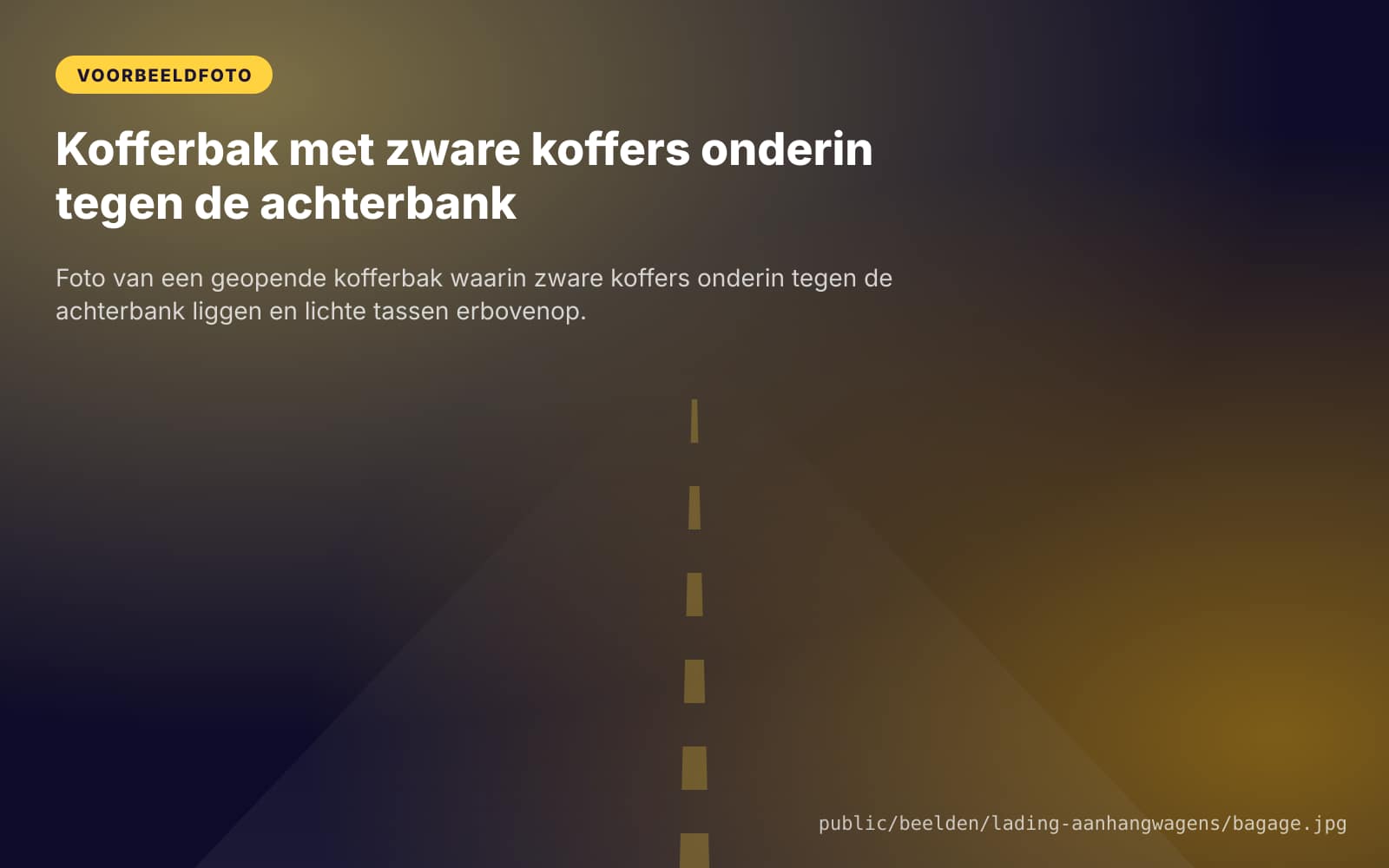 Kofferbak met zware koffers onderin tegen de achterbank